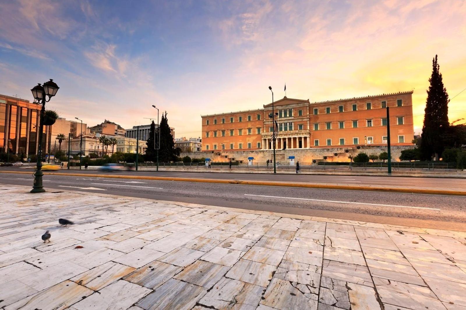 Walk To Syntagma,From A Prime-Location, Luxury Apt Афины Экстерьер фото